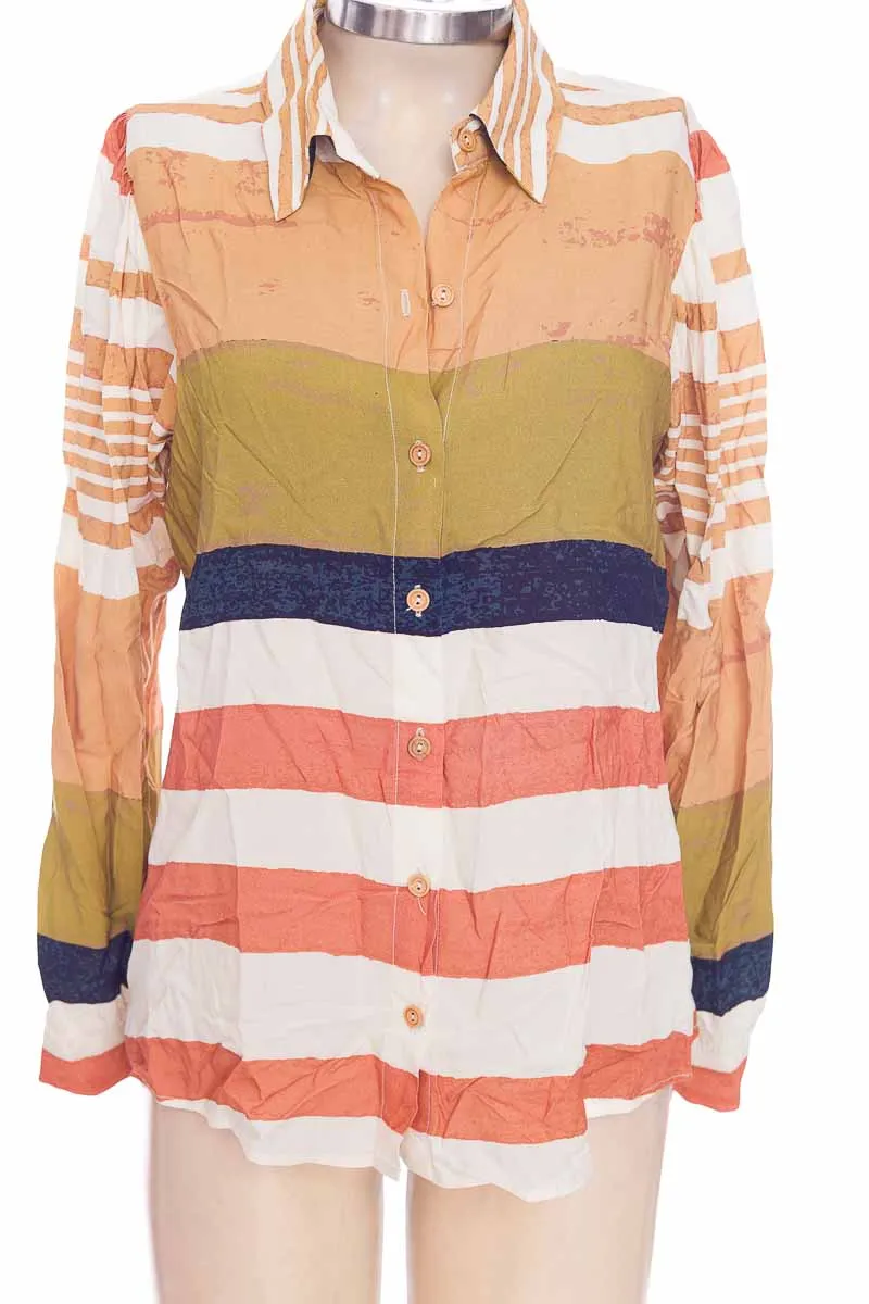 BLUSA COLOR ESTAMPADO  ARKITECT