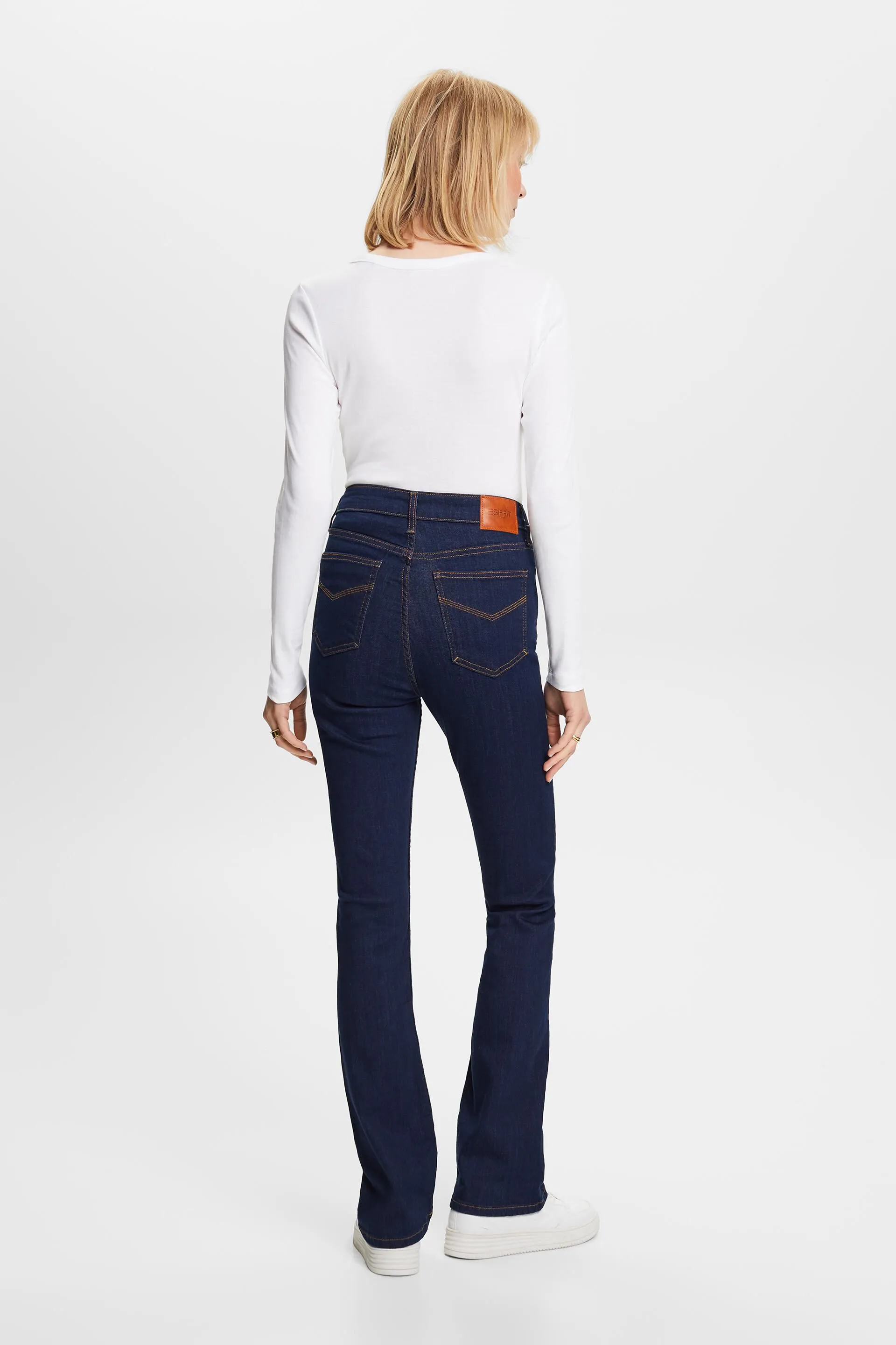 JEANS HIGHRISE BOOTCUT FIT
