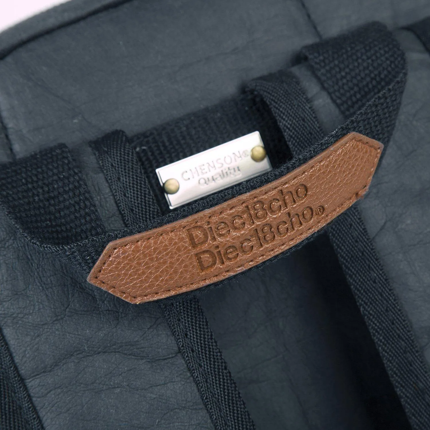 MOCHILA 1818 ECO DAYPACK CARBóN