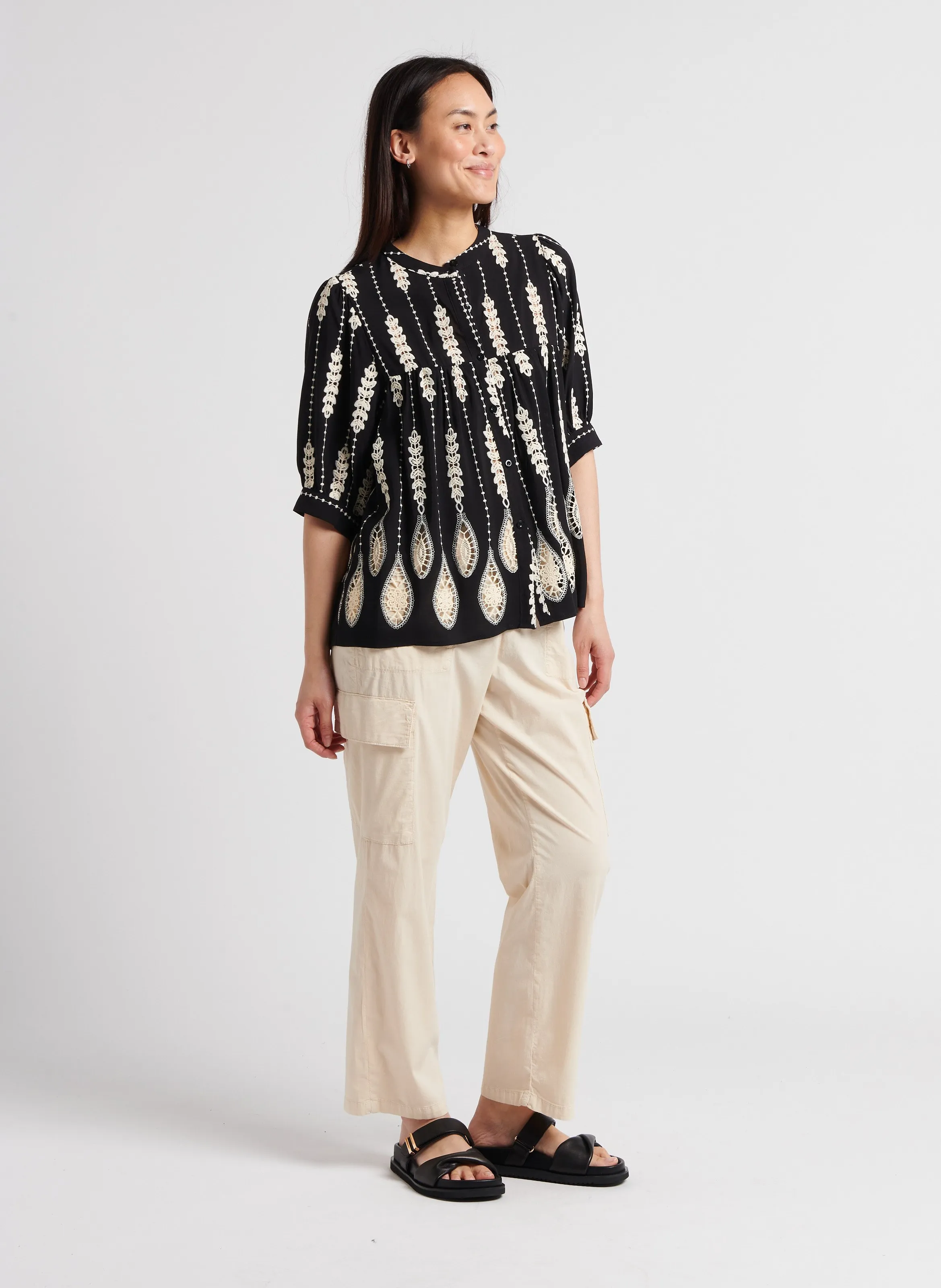 REIKO PARACHUTE  PANTALóN RECTO DE MEZCLA DE ALGODóN DE TALLE ALTO EN BEIGE